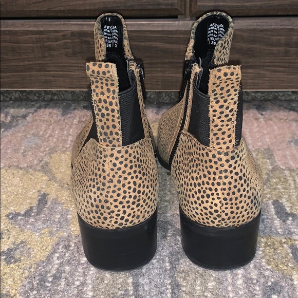 Crown Vintage Cheetah booties - Picture 4 of 6